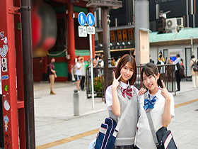 たんぽぽ☆プレゼンツ！ド田舎から東京に修学旅行で来ていたイケてる女子校生とパコパコする物語 すみれ＆ひかる編　サンプル画像02